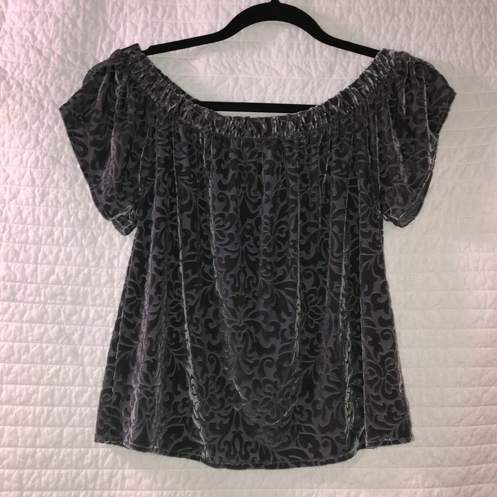 Off the shoulder velvet shirt
